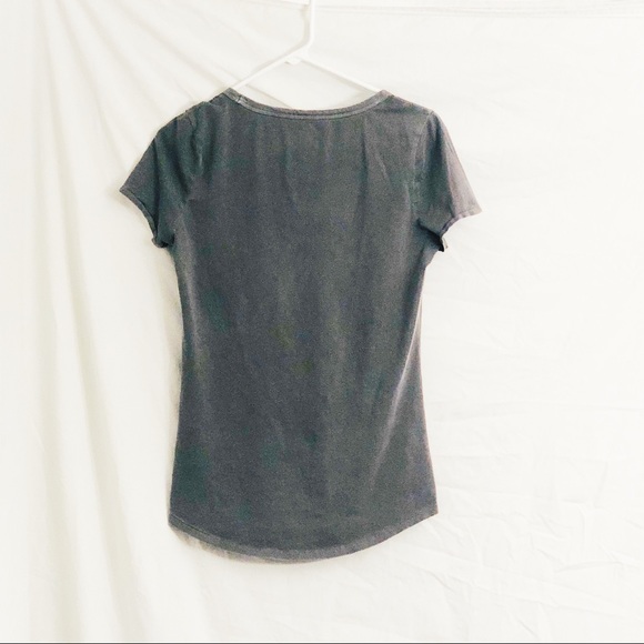 GAP Gray Classic Short Sleeved T-Shirt Size Small - Picture 3 of 3